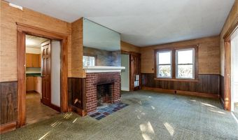 15 Kent Pl, Cranston, RI 02905