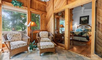 221 White Oak Trl, Banner Elk, NC 28604
