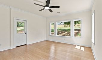 135 Oak Ter, Baldwin, GA 30511