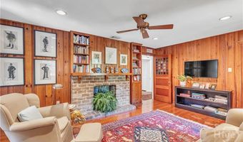 905 Goebel Ave, Savannah, GA 31404