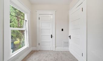 121 Dallas St, Adrian, MI 49221