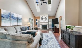 660 Elmwood Pt, Aurora, OH 44202