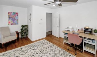 231 Maple Ave 102, Newport, RI 02840