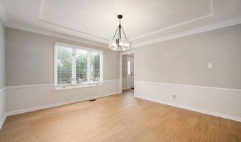 7474 Oakland Hills Dr, Indianapolis, IN 46236