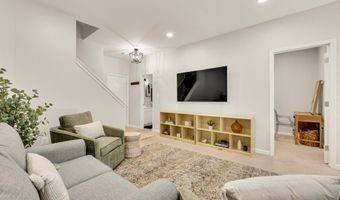 6747 APPLEMINT Ln, Alexandria, VA 22310