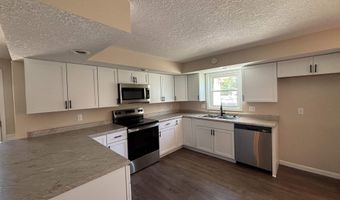 1203 S Van Buren St, Auburn, IN 46706