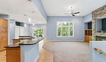 820 Greenwood Hills Dr, Adel, IA 50003