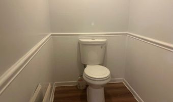 2372 Triplett Blvd, Akron, OH 44312