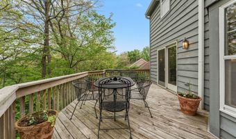 635 Oakview Dr, Algonquin, IL 60102