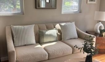 5 Ludlow St, Johnston, RI 02919