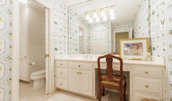 708 Town And Country Dr, Adel, GA 31620