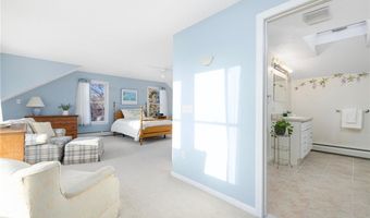 110 HOUSTON Ave, Narragansett, RI 02882