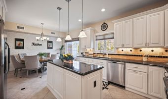 14 White Oak Ln, Aberdeen, NJ 07747