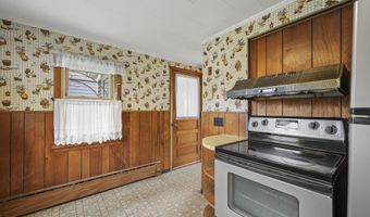 34 Anthony St, Adams, MA 01220