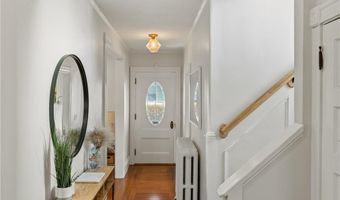 35 Hall Ave, Newport, RI 02840