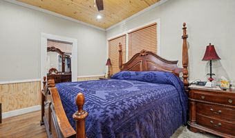 963 Schwan Ct, Biloxi, MS 39530