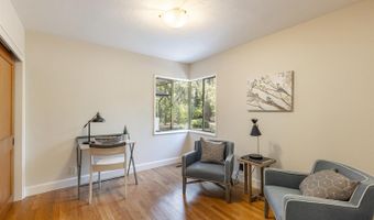 525 Keyes Ave, Angwin, CA 94508