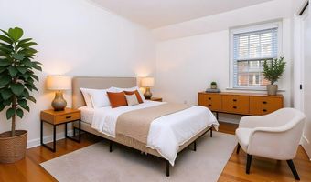 1021 S BARTON St 120, Arlington, VA 22204