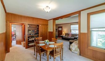 708 N 5th St, Atchison, KS 66002