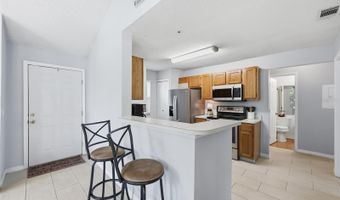 682 YOUNGSTOWN Pkwy 330, Altamonte Springs, FL 32714