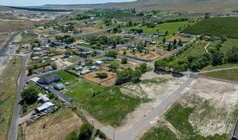 6616 E 2nd St, Benton City, WA 99320