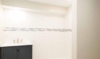 2 Holmes Rd, Coventry, RI 02816