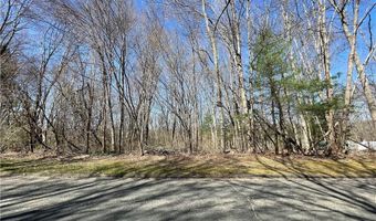 24 Meadow Crest Dr, Woodbury, CT 06798