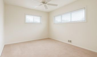 3422 Great Neck Rd, Amityville, NY 11701