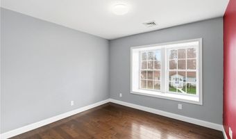 29 Calumet Ave, Johnston, RI 02919