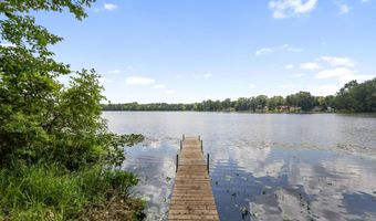 152 32nd St, Allegan, MI 49010