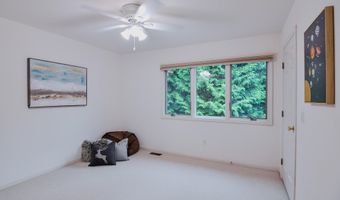 588 Green Rd, Ann Arbor, MI 48105