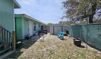 160 N 13th St, Aransas Pass, TX 78336