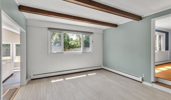 21 Tee Ct, Amherst, NY 14221