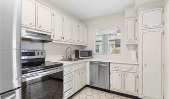 9440 W Bay Harbor Dr 3C, Bay Harbor Islands, FL 33154