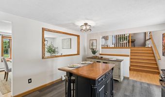 836 Old Post Rd, Arundel, ME 04046