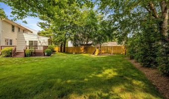 4003 KLOMAN St, Annandale, VA 22003