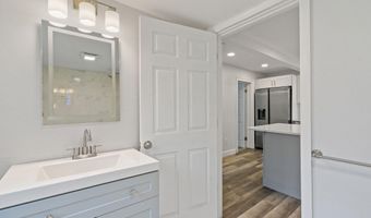 305 McCormack Rd, Albany, NY 12208