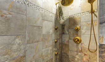 722 E 18th St, Ada, OK 74820