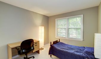 13 AVALON Ct, Bethesda, MD 20816