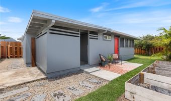 614 Kalolina St A, Kailua, HI 96734