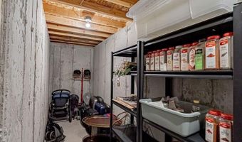 576 Hollow Dr, Ammon, ID 83401