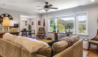 13 Ashley Rd, Asheville, NC 28805