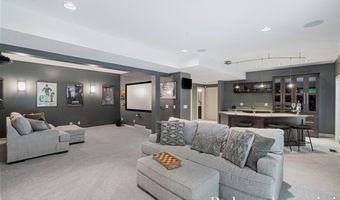 1977 EMERALD GLEN Ct, Ada, MI 49301