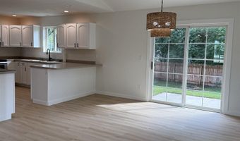 121 E MEADOW GROVE Blvd, Appleton, WI 54915