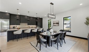 217 NE H St, Bentonville, AR 72712