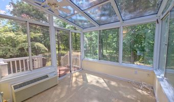 20875 KILLAWOG Ter, Ashburn, VA 20147