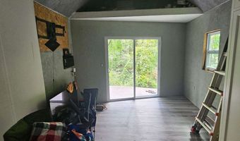 173 Hogan Pond Ln, Ball Ground, GA 30107
