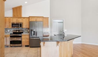 20707 YUKON St, Aurora, OR 97002
