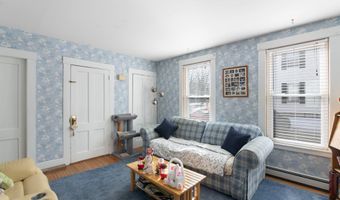 36 Spruce St, Brattleboro, VT 05301