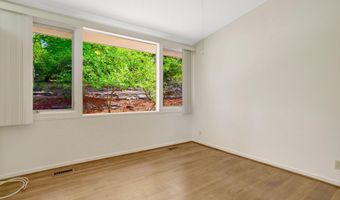 7413 REBECCA Dr, Alexandria, VA 22307